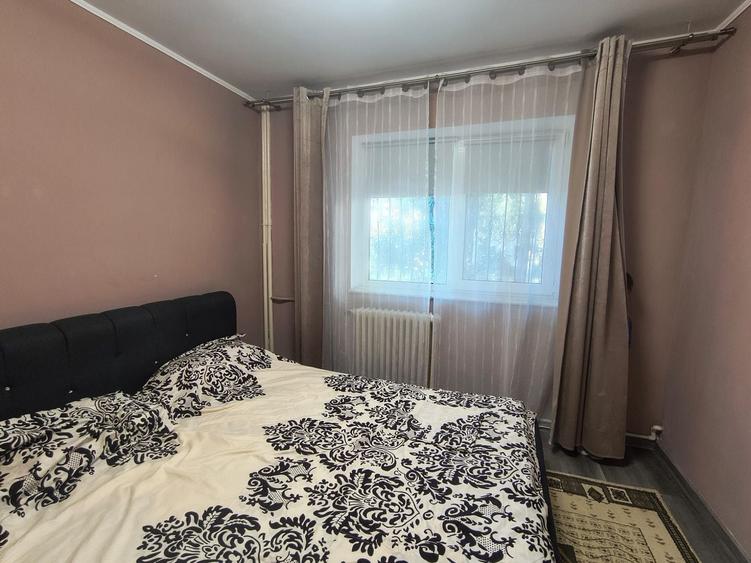Apartament cu 2 camere semidecomandat, mobilat în Casa de Cultură