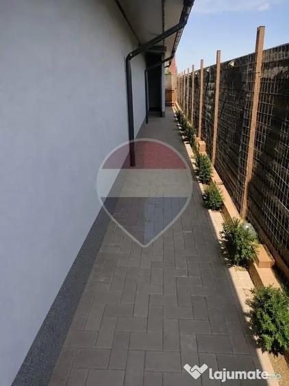 Casă cu 3 camere cu Teren 469 Mp în Bălăceanca