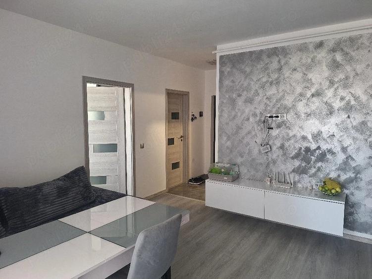 Apartament cu 2 camere decomandat în Chinteni