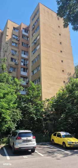 Apartament cu 3 camere în Drumul Taberei — fotografia 3