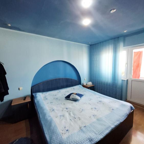 Apartament cu 3 camere decomandat, mobilat în Ultracentral