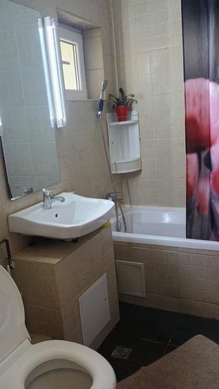 Apartament cu 3 camere decomandat în Doamna Ghica