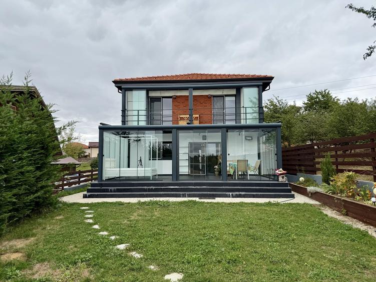 Casă individuală cu 5 camere cu Canalizare în Feleacu