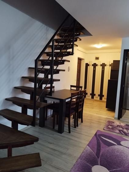 Apartament cu 3 camere semidecomandat în Florești