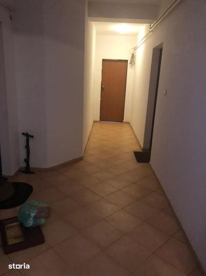 Apartament cu 6 camere în Străulești
