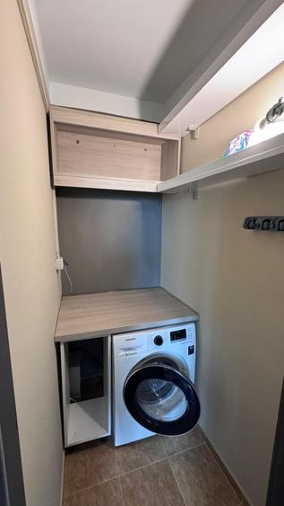 Apartament cu 4 camere decomandat, mobilat în Nicolina
