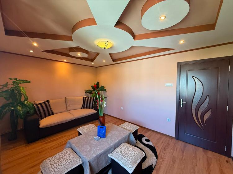 Apartament cu 2 camere decomandat în Liliacului
