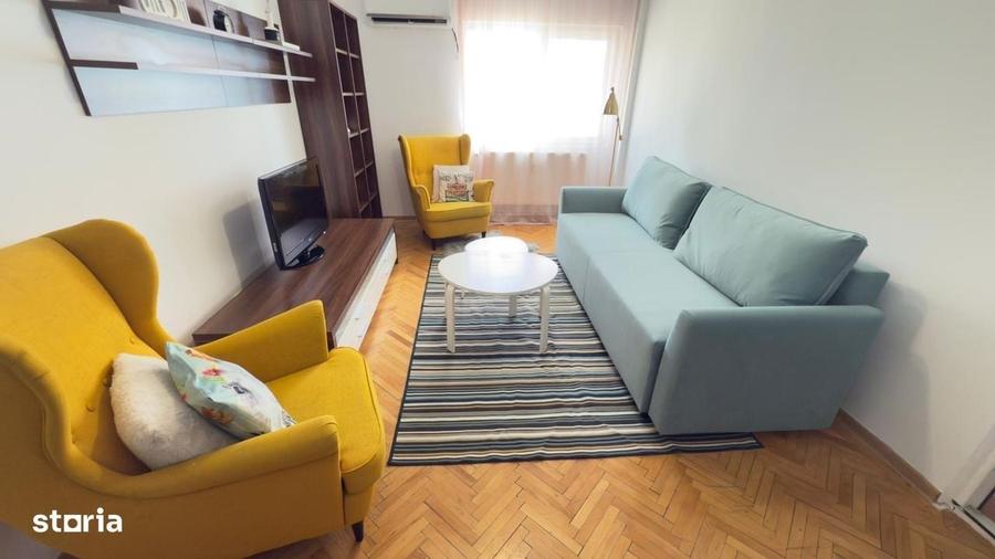 Apartament cu 3 camere în Piața Unirii