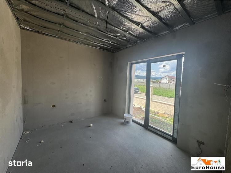 Casă cu 4 camere cu Teren 370 Mp în Central