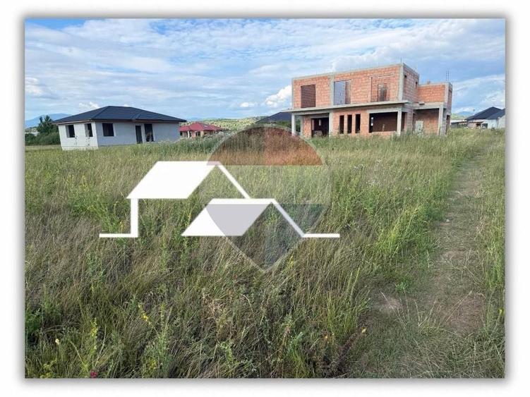 Teren Construcții intravilan de 967 mp, în Coltău