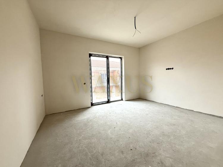 Duplex cu 5 camere cu Canalizare în Gilău