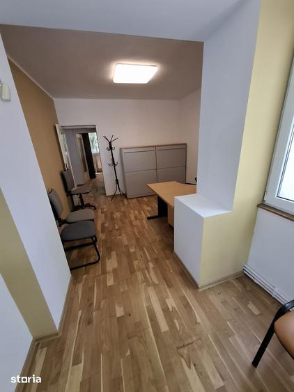 Apartament cu 4 camere în Central