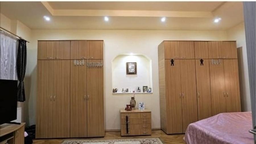 Apartament cu 3 camere semidecomandat, mobilat în Astra