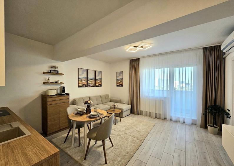 Apartament cu 2 camere semidecomandat, mobilat în Păcii