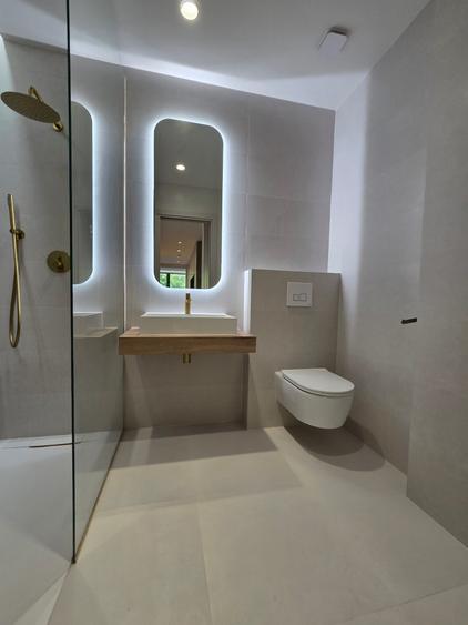 Apartament cu 4 camere decomandat în Iancu Nicolae