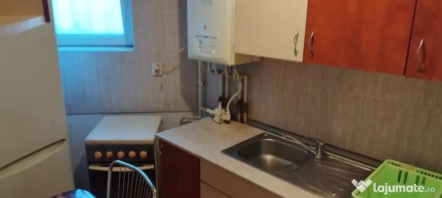 Garsonieră decomandată în Zorilor
