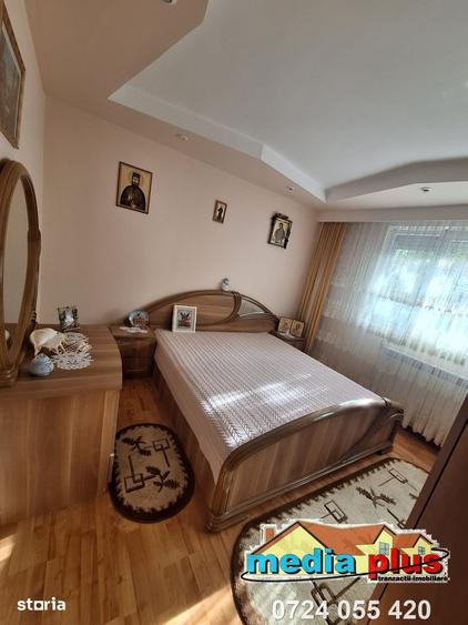 Apartament cu 3 camere decomandat în Micro 13
