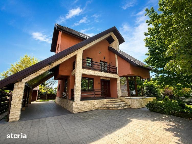 Casă cu 6 camere cu Teren 1000 Mp în Copou