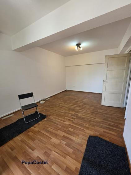 Piata Romana la metrou 2 camere decomandate 46,68 mp etaj 4/8 nemobilat, lift - 2