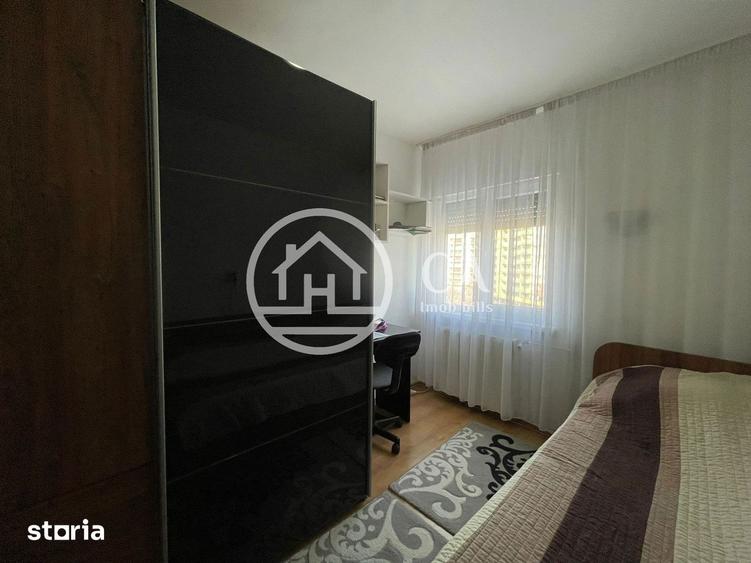 Apartament cu 3 camere semidecomandat în Nufărul