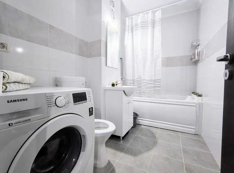 Apartament cu 2 camere semidecomandat, mobilat în Tractorul