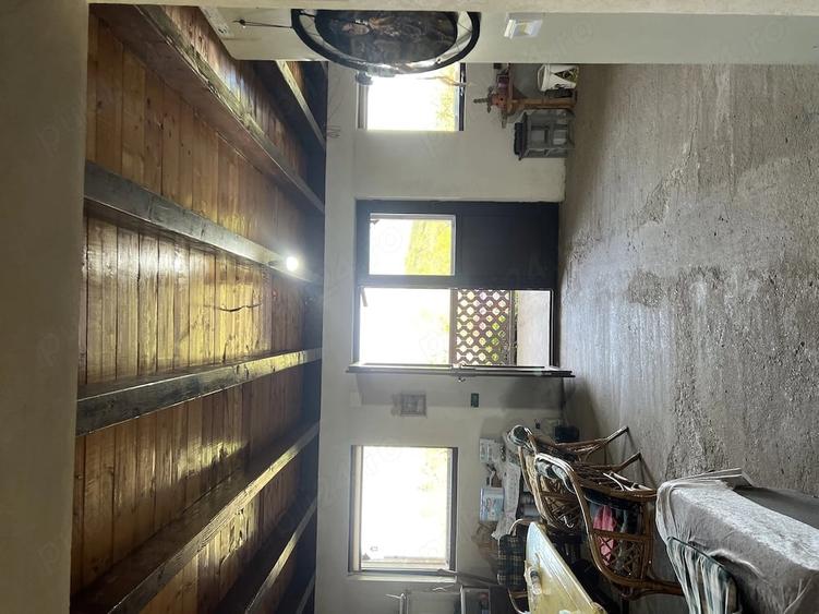 Casă cu 2 camere cu Teren 7500 Mp în Sulighete
