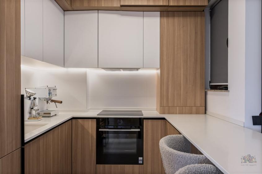 Apartament cu 4 camere semidecomandat în Eminescu