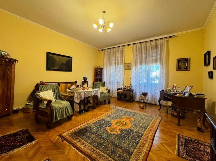Apartament cu 2 camere decomandat, mobilat în Central