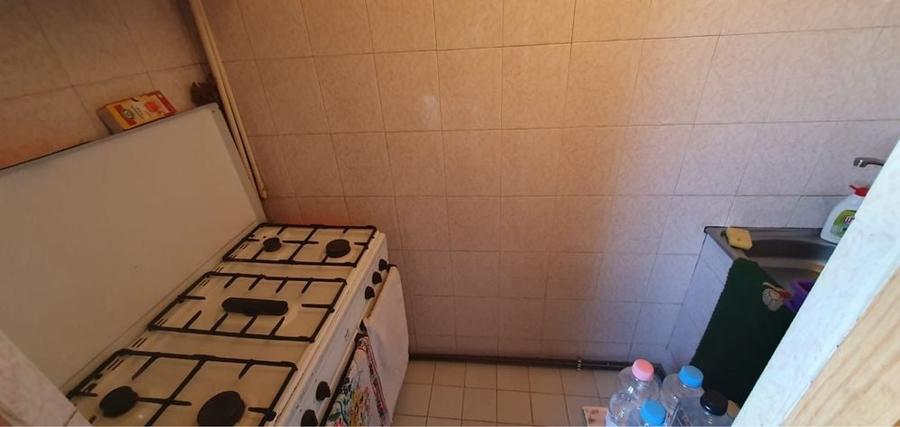 Apartament cu 3 camere decomandat în Lunei