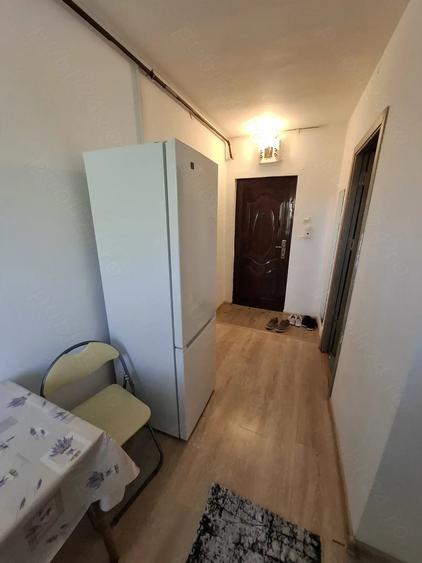 Apartament cu 2 camere decomandat în Govândari