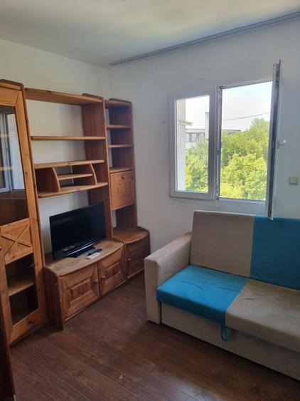 Garsonieră semidecomandată în Steaua