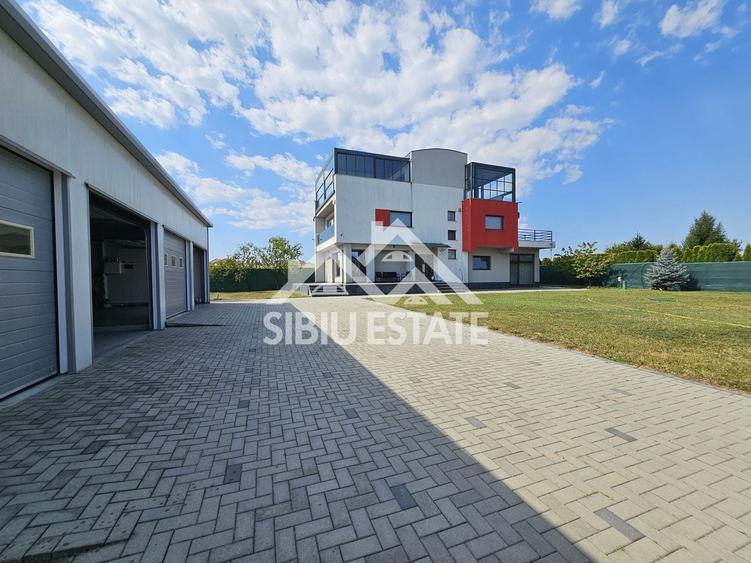 Casă individuală cu 6 camere cu Canalizare în Șura Mică