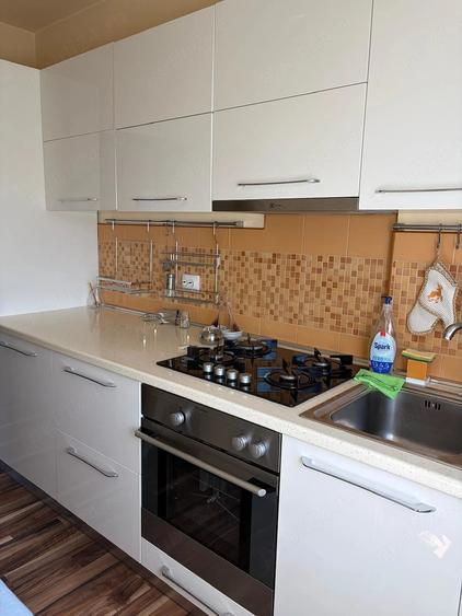 Apartament cu 2 camere semidecomandat în Florești