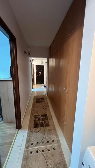Apartament cu 3 camere decomandat în Gorjului