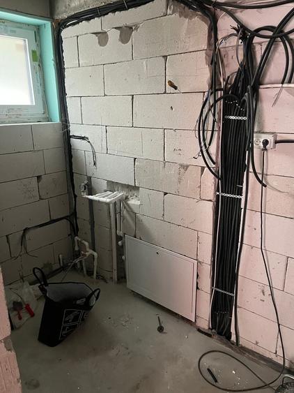 Casă individuală cu 4 camere cu Canalizare în Primo