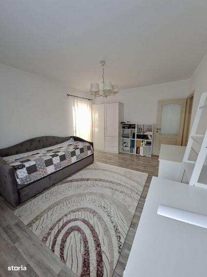 Apartament cu 2 camere decomandat în Noua