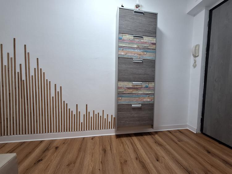 Apartament cu 2 camere semidecomandat, mobilat în Girocului