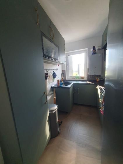 Apartament cu 3 camere decomandat în Exterior Vest