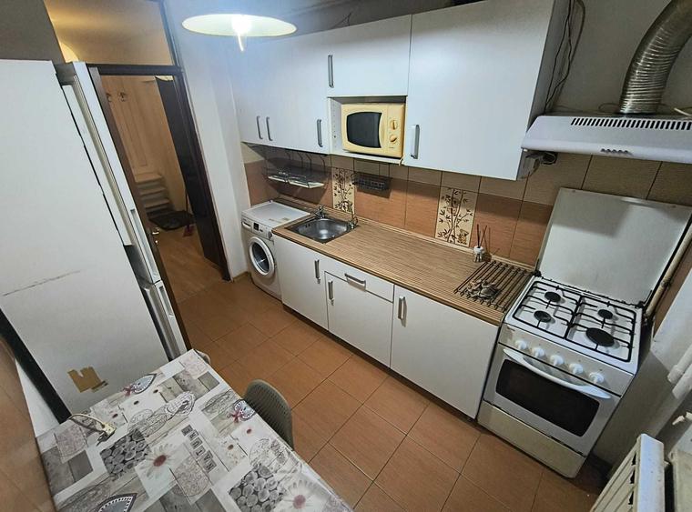 Proprietar vand apartament 2 camere, decomandat, zona Petre Ispirescu - Dumbrava Noua - 1