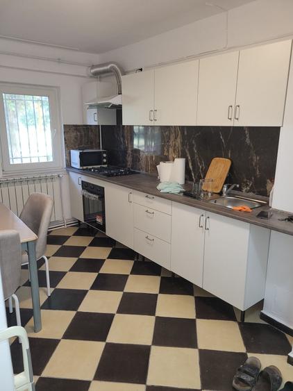 Apartament cu 2 camere semidecomandat în Poarta 6