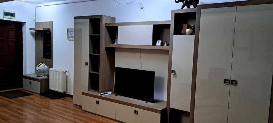 Apartament cu 2 camere decomandat în Exterior Vest