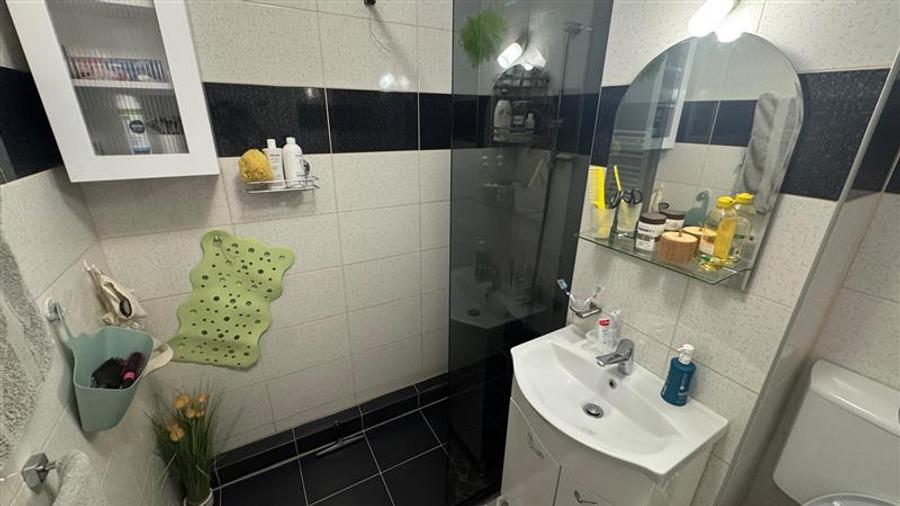 Apartament cu 2 camere decomandat în Hipodrom 3