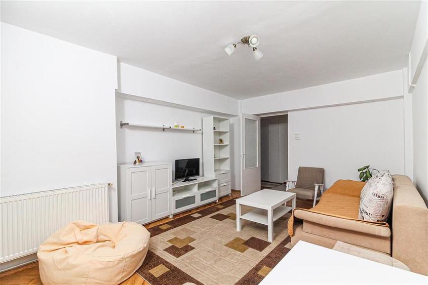 Piata Zorilor: 2 Camere decomandate, Parcare Inclusa | UMF - 9