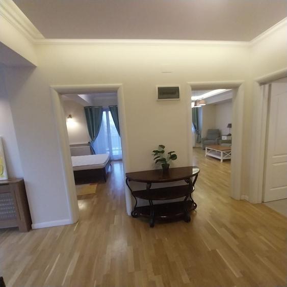 Apartament cu 2 camere decomandat, mobilat în Barbu Văcărescu