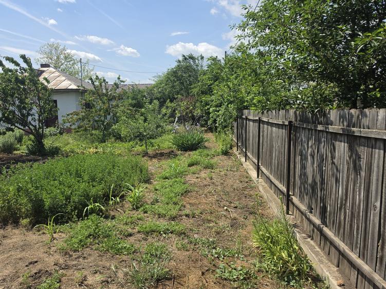 Casă individuală cu 3 camere cu Teren 2100 Mp în Dor Mărunt