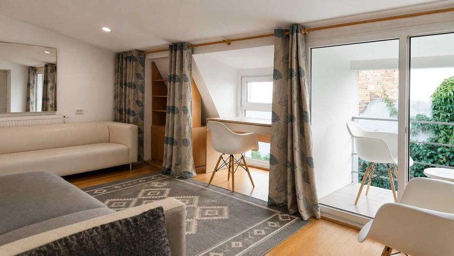 Apartament cu 2 camere semidecomandat în Central