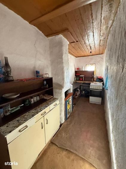 Casă cu 2 camere cu Teren 1029 Mp în Răsuceni