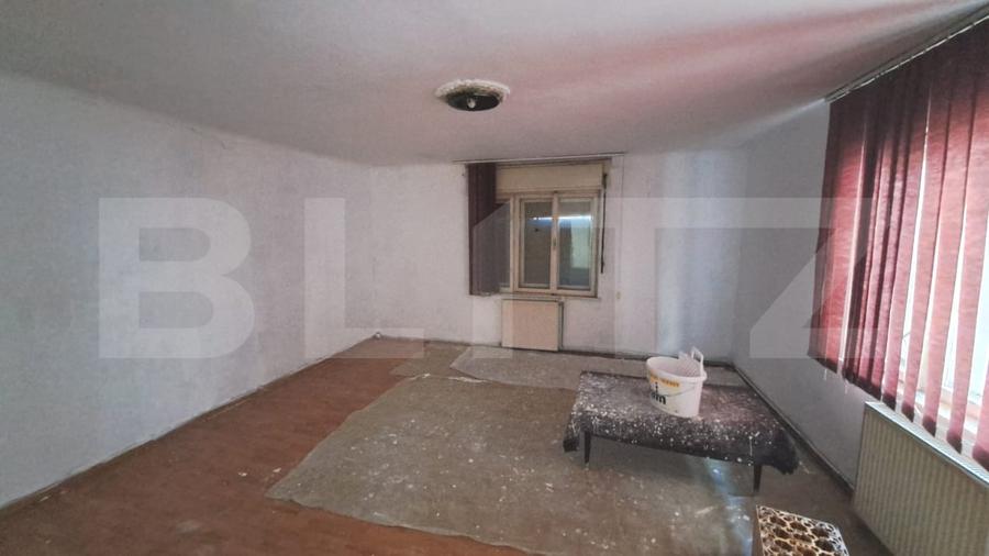 Casă individuală cu 4 camere cu Canalizare în Satulung