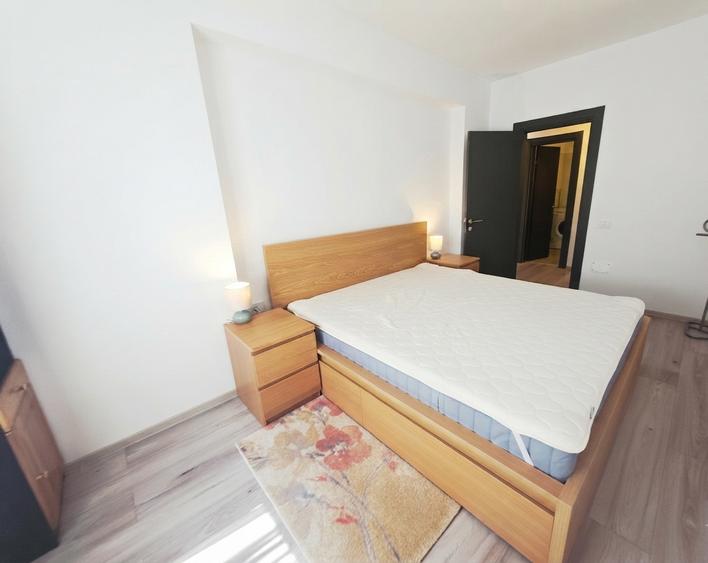 Apartament cu 2 camere semidecomandat în Tractorul