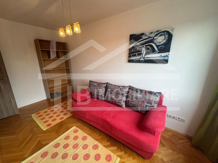 Apartament cu 3 camere decomandat, mobilat în Aleea Carpați